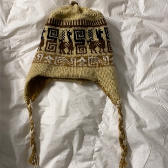 Peruvian Wool Toque - Picture 3 of 4